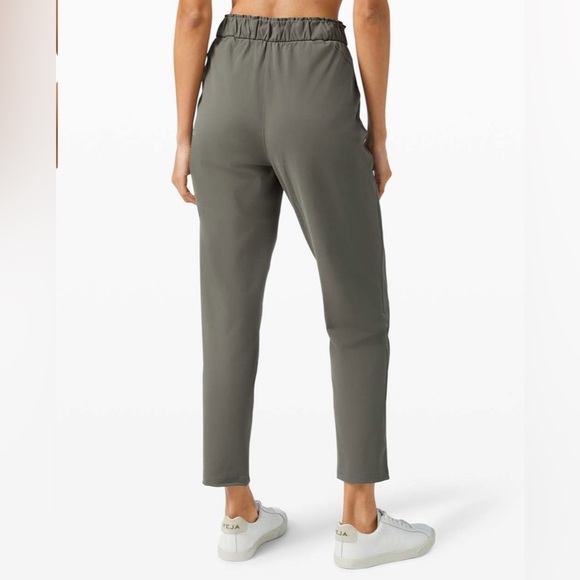 Lululemon Keep Moving Pant 7/8 High-Rise - Size 6 - Picture 5 of 5